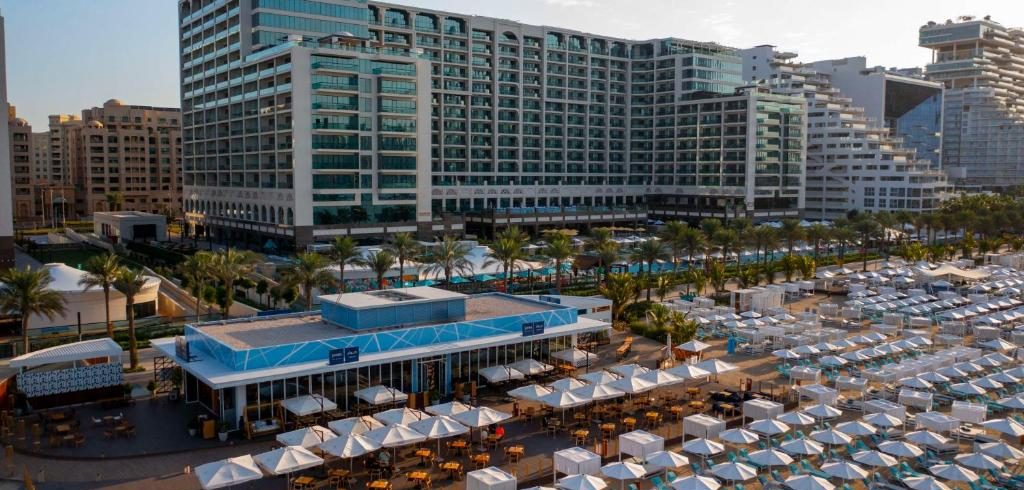 نمایی از هتل هیلتون دبی پالم جمیرا