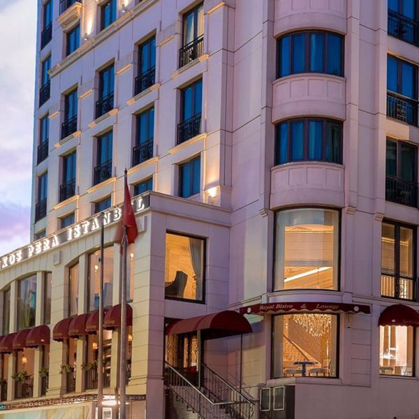 لابی هتل ریکسوس پرا استانبول