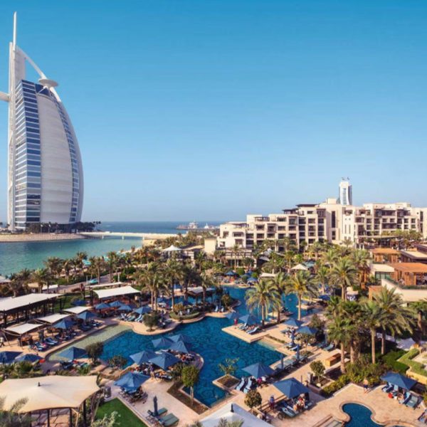 نمایی از هتل جمیرا النسیم