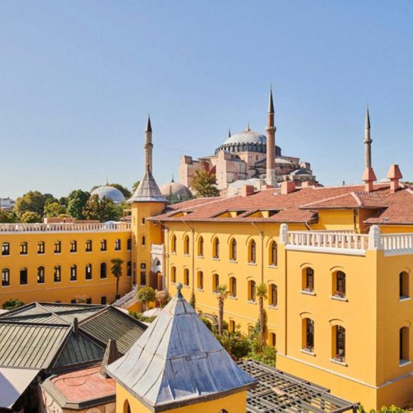 نمای اصلی هتل Four Seasons سلطان احمت