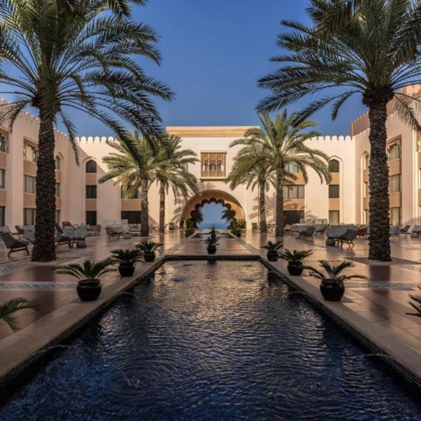 هتل شانگری لا الحصن