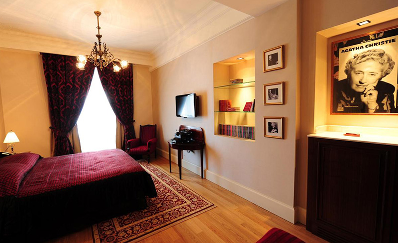 midnight at the pera palace