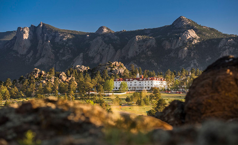 تورهای مرموز و ترسناک در هتلی که الهام بخش "درخشش" کوبریک شد!