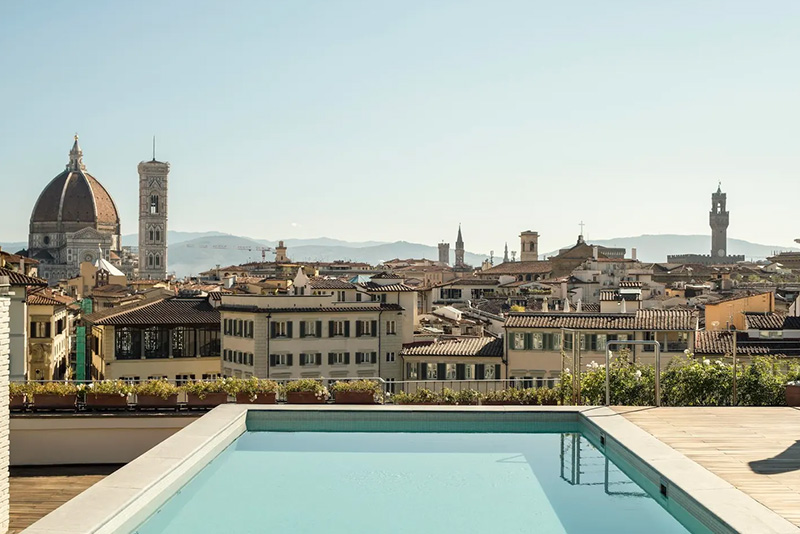Rooftop pool at Grand Hotel Minerva. LUCA ROTONDO 